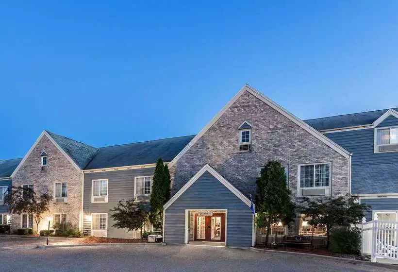 Отель Baymont By Wyndham Mequon Milwaukee Area