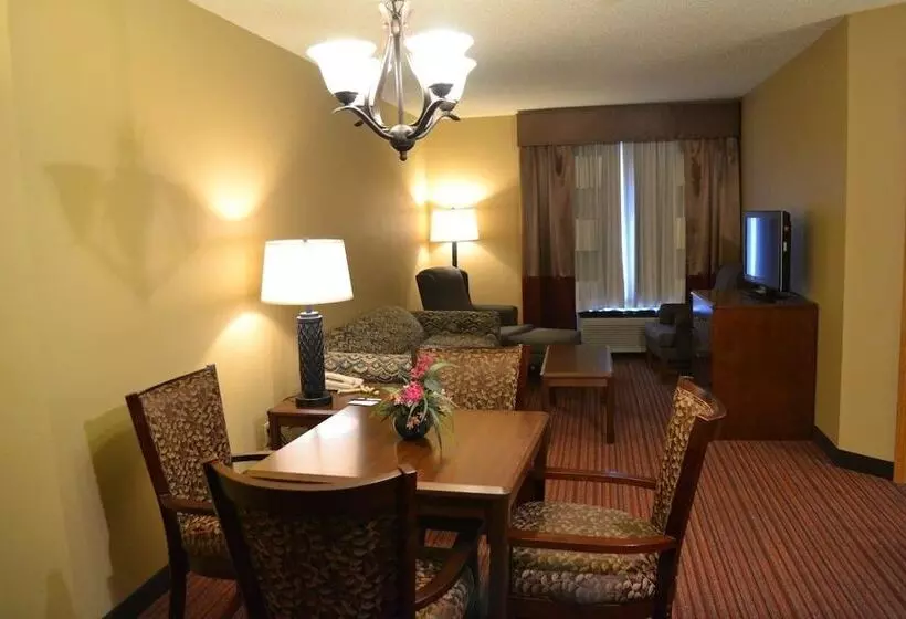 Отель Baymont By Wyndham Mequon Milwaukee Area