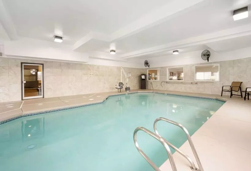 هتل Best Western Plus Walla Walla Suites Inn