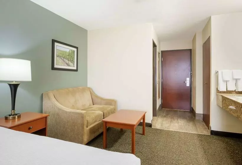 هتل Best Western Plus Walla Walla Suites Inn