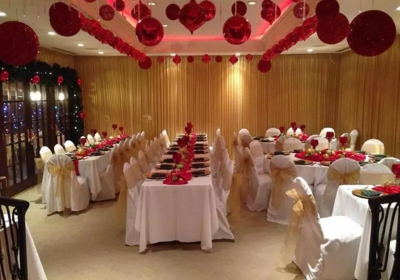 Beverly Hills Plaza Hotel & Spa