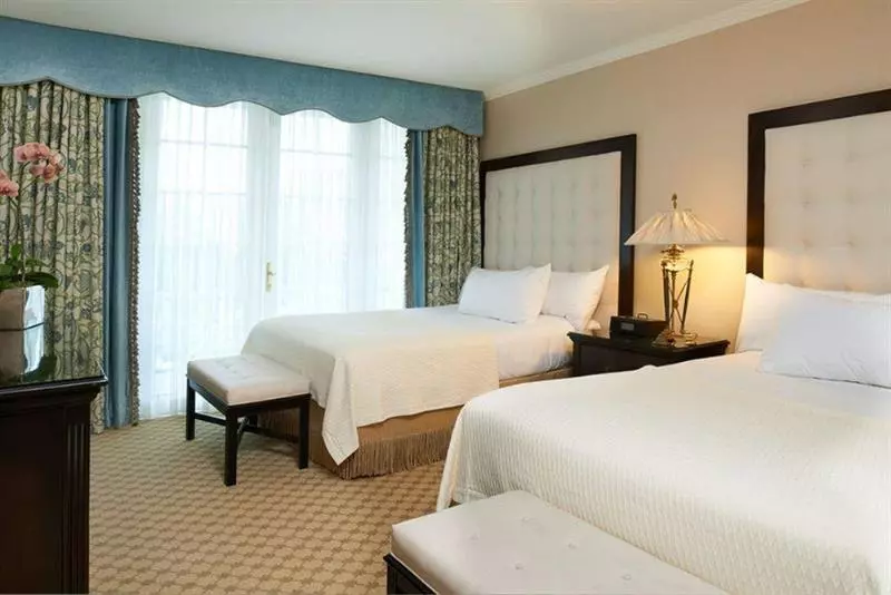 Beverly Hills Plaza Hotel & Spa