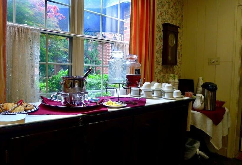 Отель Brandywine River