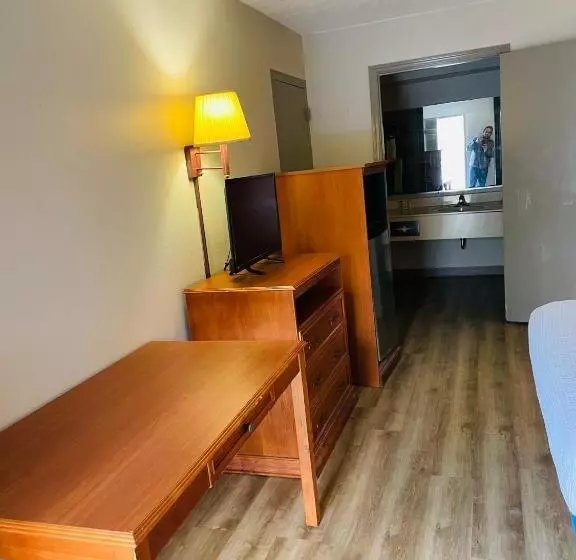 فندق Days Inn By Wyndham Harriman