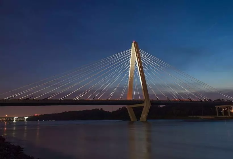 호텔 Golden Wheat Budget Host Inn Junction City