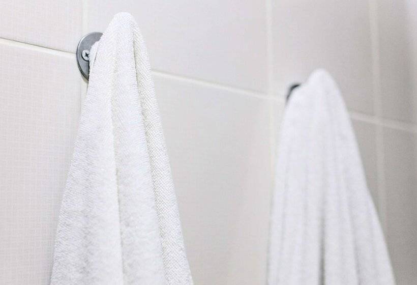 فندق Golden Wheat Budget Host Inn Junction City