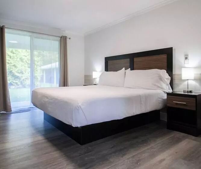 Отель Hampton S Vacation Inn