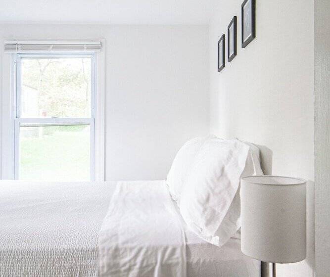 בית מלון כפרי Hampton S Vacation Inn