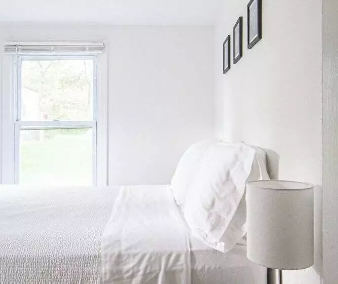 Отель Hampton S Vacation Inn