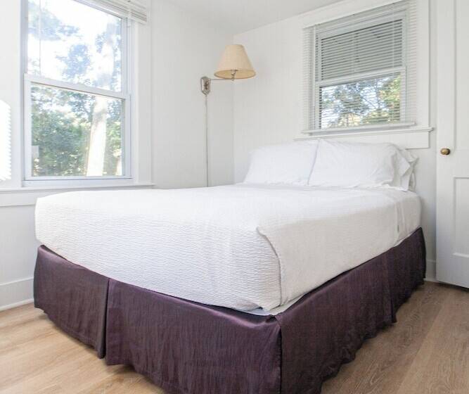 בית מלון כפרי Hampton S Vacation Inn