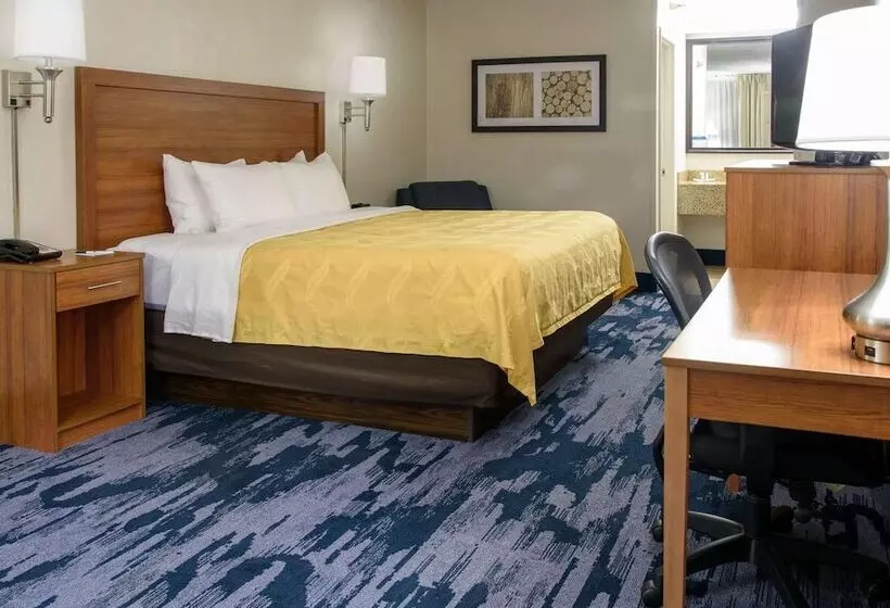 هتل Quality Inn