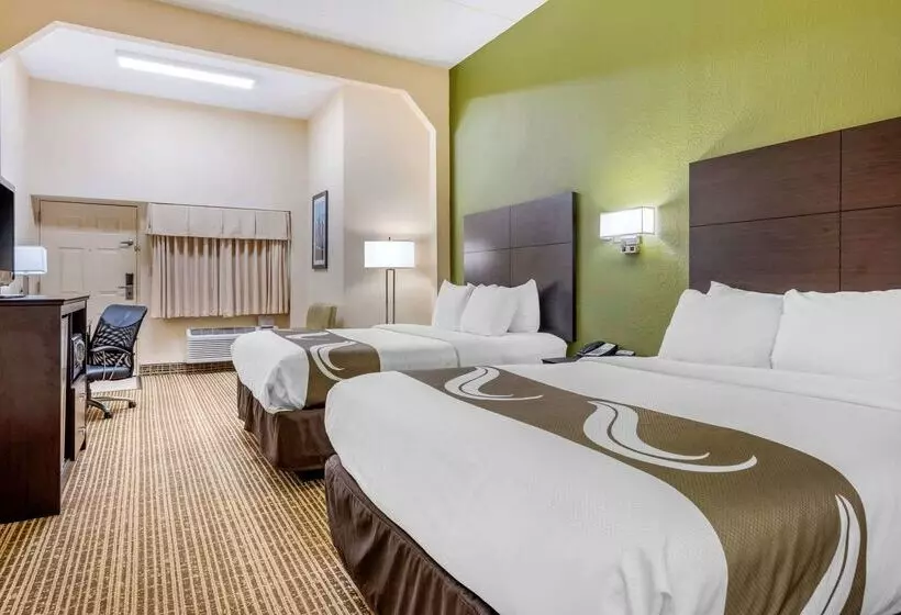 호텔 Clarion Pointe Louisville East