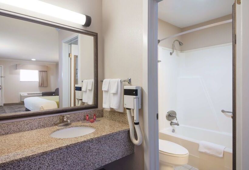 Surestay Hotel By Best Western Rockdale