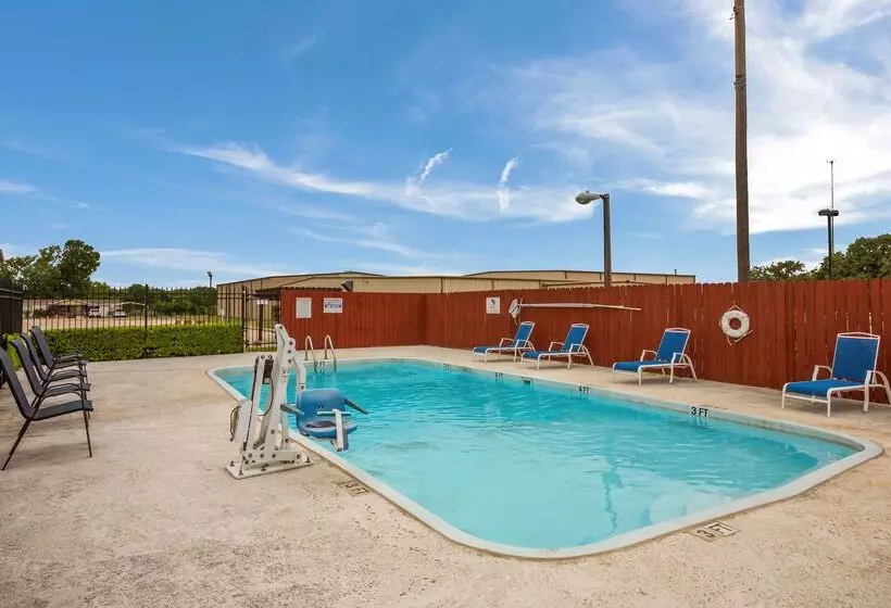 Surestay Hotel By Best Western Rockdale