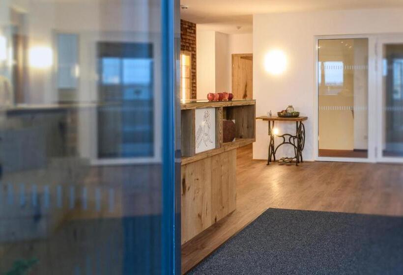 فندق Almstüble Bergfrieden