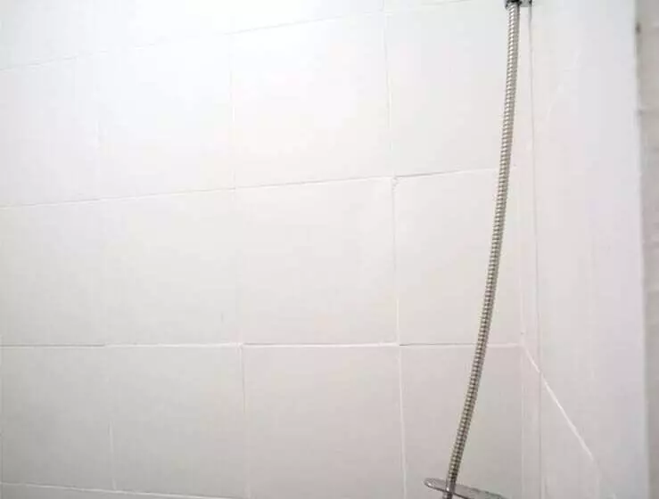 Hotelli Reddoorz At Sani Guest House Balikpapan