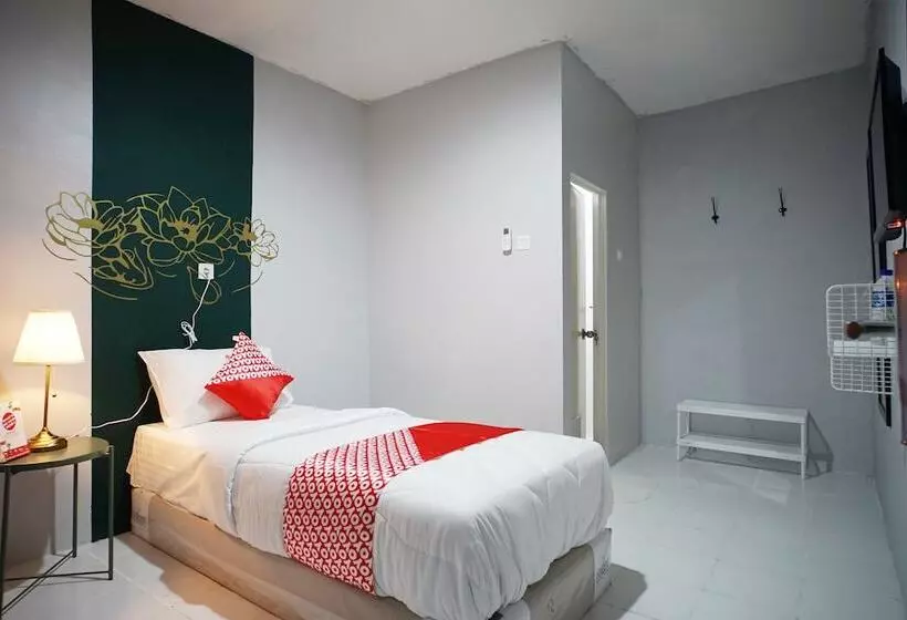 Hotelli Reddoorz At Sani Guest House Balikpapan