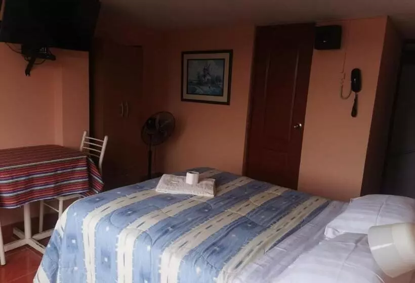 پانسیون Hostal Turístico El Cajamarquez