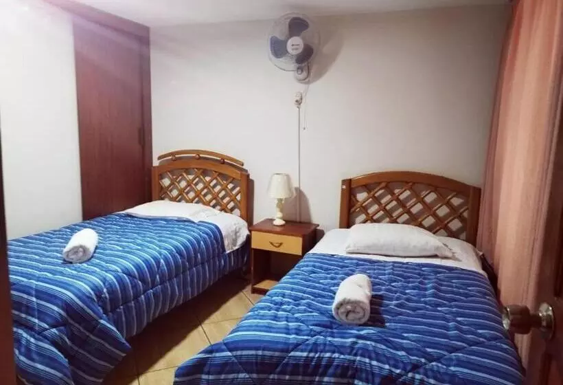 پانسیون Hostal Turístico El Cajamarquez