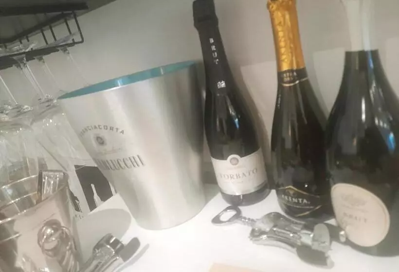 پانسیون White House & B