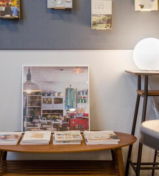 هاستل Flying Backpacker