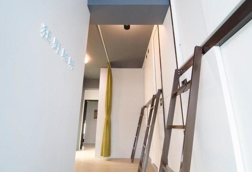 هاستل Flying Backpacker