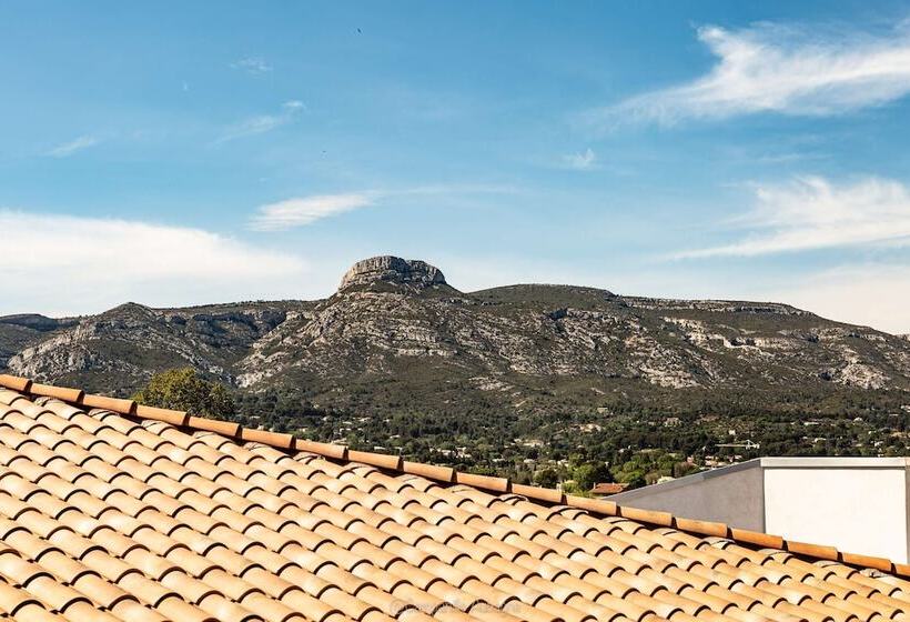 هتل Campanile Marseille Est  Aubagne