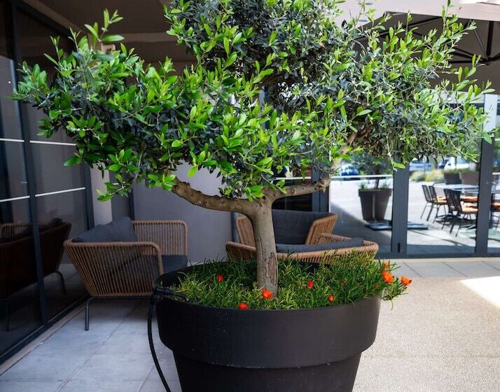 هتل Campanile Marseille Est  Aubagne