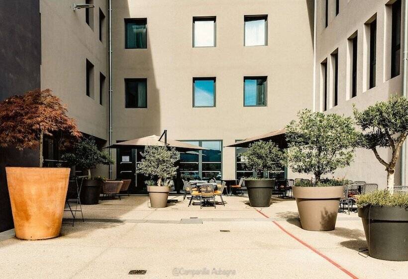 هتل Campanile Marseille Est  Aubagne