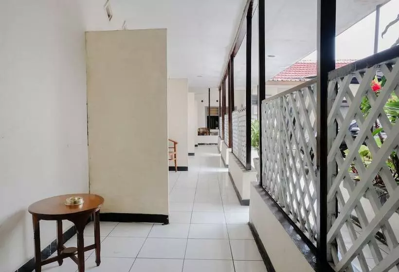 Hotelli Palem 1 Syariah Redpartner