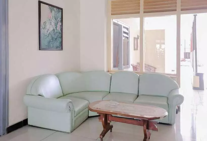 Hotelli Palem 1 Syariah Redpartner