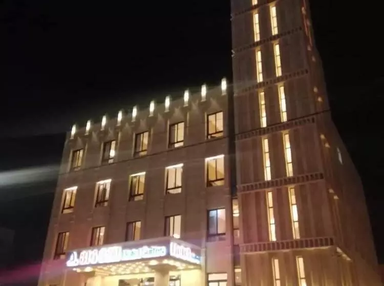 Big Ben Hotel Suites