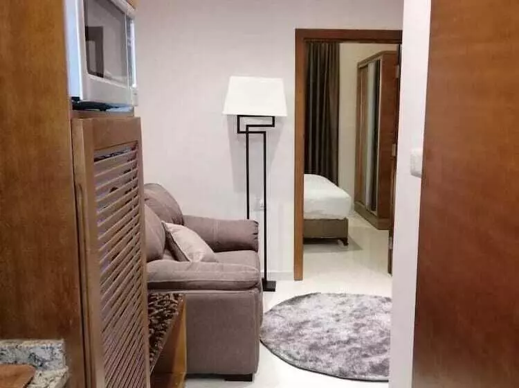 Big Ben Hotel Suites