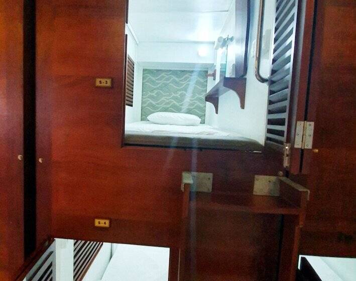 فندق Bed Station 210