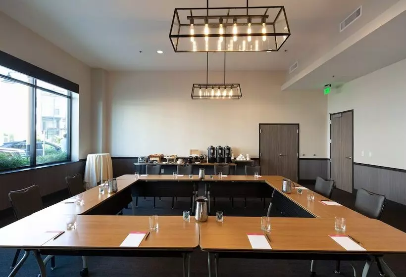 Hotelli Indigo Seattle Everett Waterfront Place, An Ihg