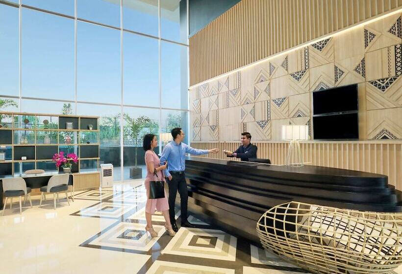 בית מלון כפרי Mercure Makassar Nexa Pettarani