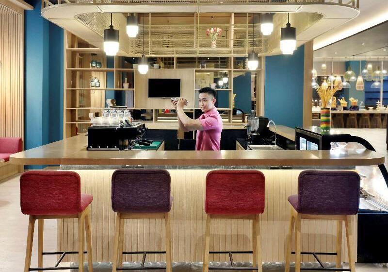 בית מלון כפרי Mercure Makassar Nexa Pettarani