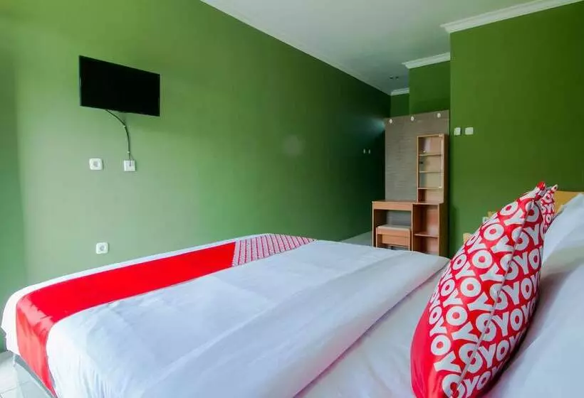 Hotelli Oyo 1014 Bettah Coba 2 Sukabumi