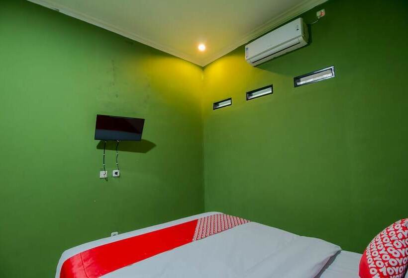 בית מלון כפרי Oyo 1014 Bettah Coba 2 Sukabumi