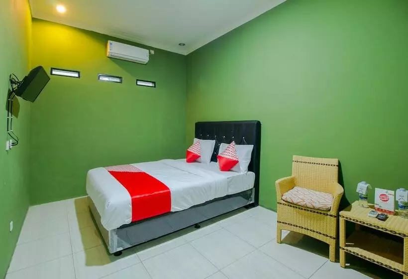 Hotelli Oyo 1014 Bettah Coba 2 Sukabumi