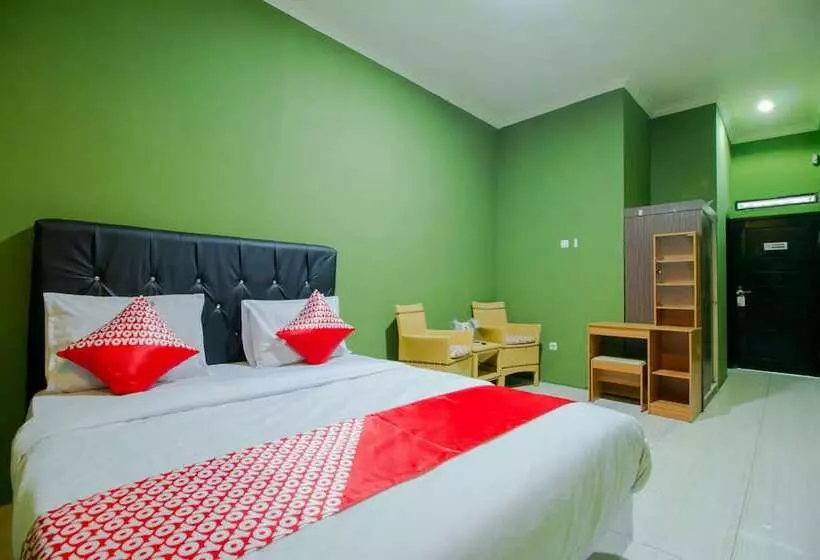 Hotelli Oyo 1014 Bettah Coba 2 Sukabumi