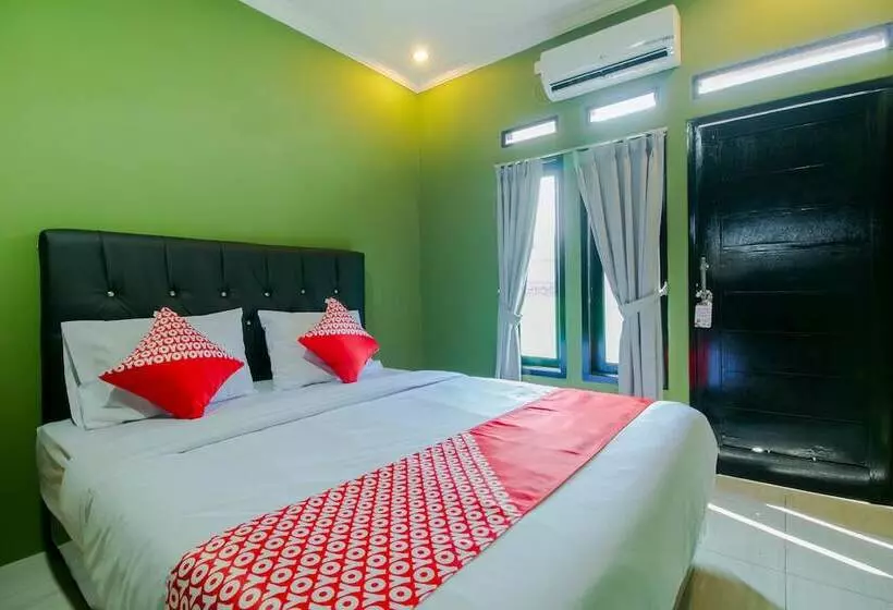 Hotelli Oyo 1014 Bettah Coba 2 Sukabumi
