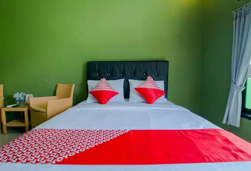 Hotelli Oyo 1014 Bettah Coba 2 Sukabumi