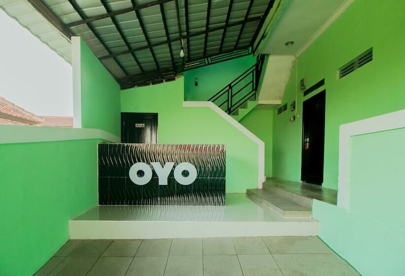 בית מלון כפרי Oyo 1014 Bettah Coba 2 Sukabumi