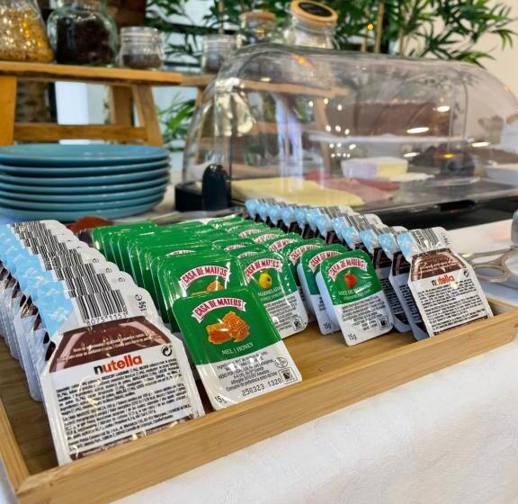 تختخواب و صبحانه Marsuites