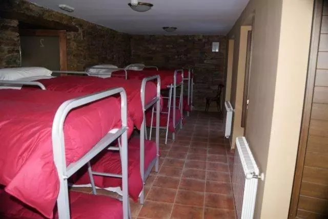 Hostel Val De Samos
