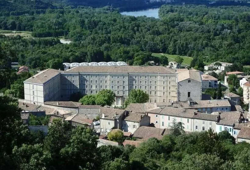 Hotelli Hostellerie Charles De Foucauld