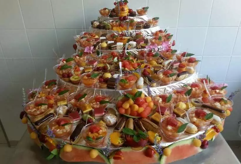 Hotelli Hostellerie Charles De Foucauld