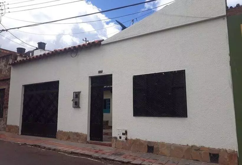 ペンション Hostel Casa Del Arbol
