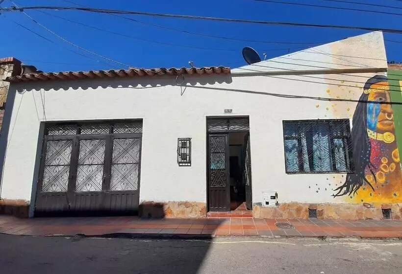 ペンション Hostel Casa Del Arbol